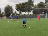 Eerste training S.K.N.W.K. JO17-1 van het seizoen 2022-2023 (31/37)